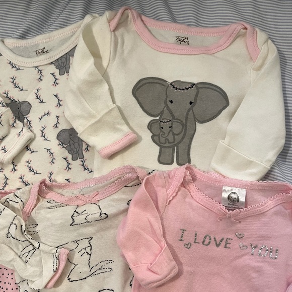 Bundle lot of 7 PREEMIE baby girl gowns Touched by Nature Organic Cotton &Gerber - Picture 4 of 6